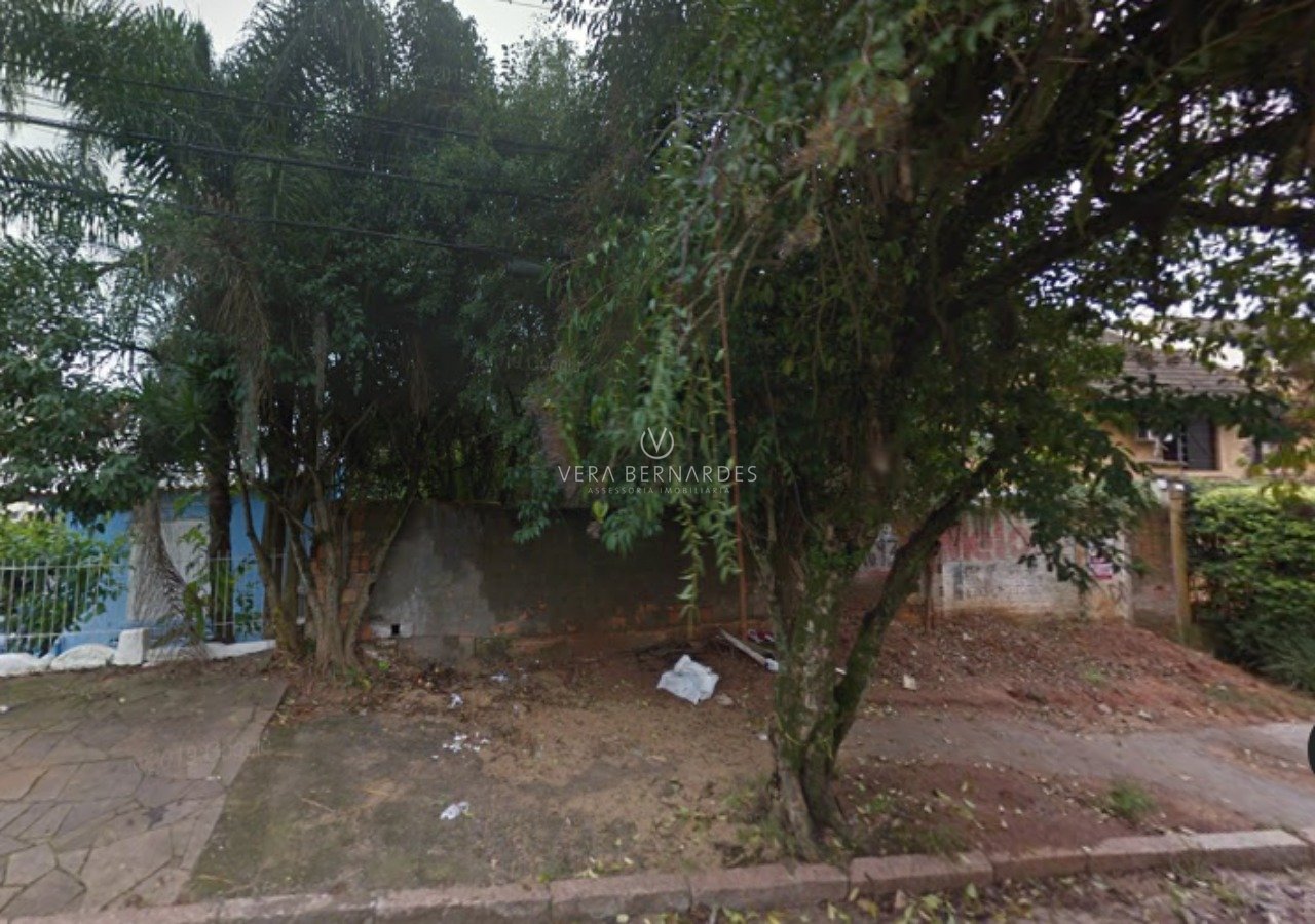 Terreno à venda com 813m² no bairro Tristeza, Zona Sul de Porto Alegre