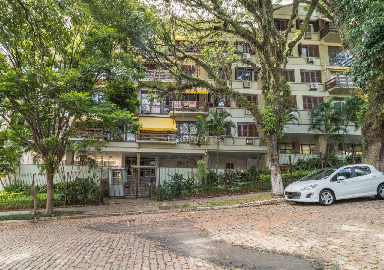 Apartamento à venda com 3 dormitórios, 134m² e 2 vagas no bairro Menino Deus, Zona Central de Porto Alegre