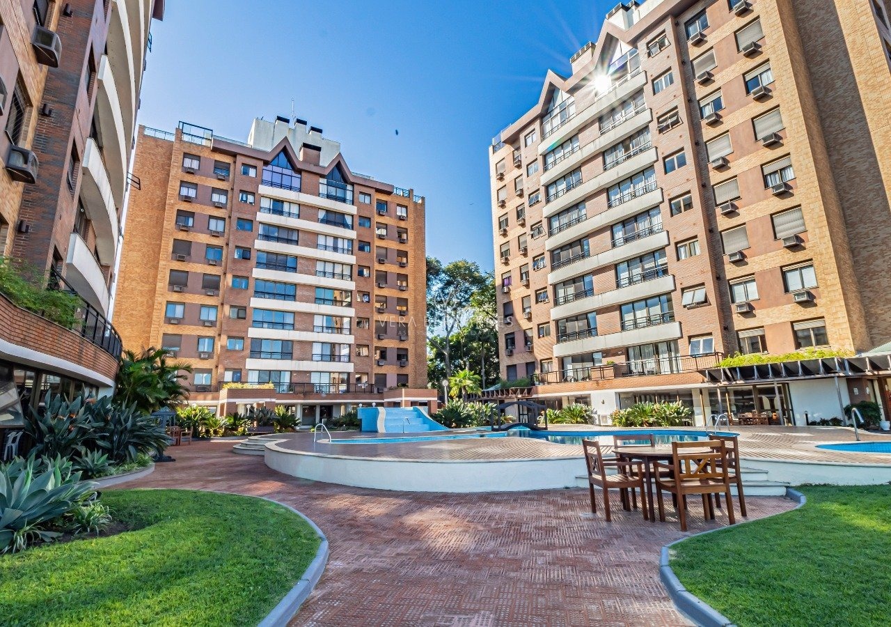 Apartamento à venda com 3 dormitórios, 95m² e 3 vagas no bairro Tristeza, Zona Sul de Porto Alegre