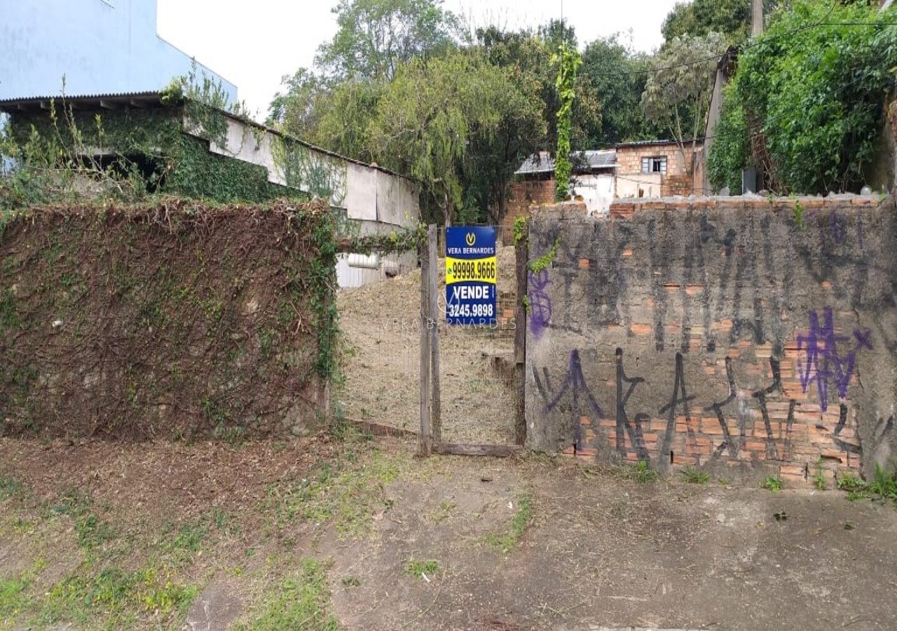 Terreno à venda com 297m² no bairro Tristeza, Zona Sul de Porto Alegre
