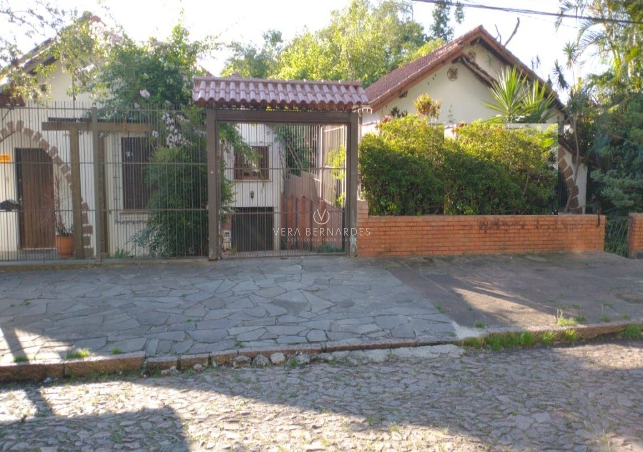 Terreno à venda com 605m² no bairro Cristal, Zona Sul de Porto Alegre