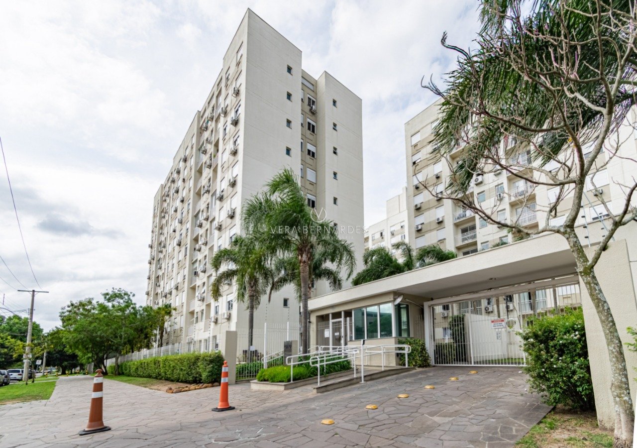 Apartamento à venda com 3 dormitórios, 72m² e 1 vaga no bairro Camaquã, Zona Sul de Porto Alegre