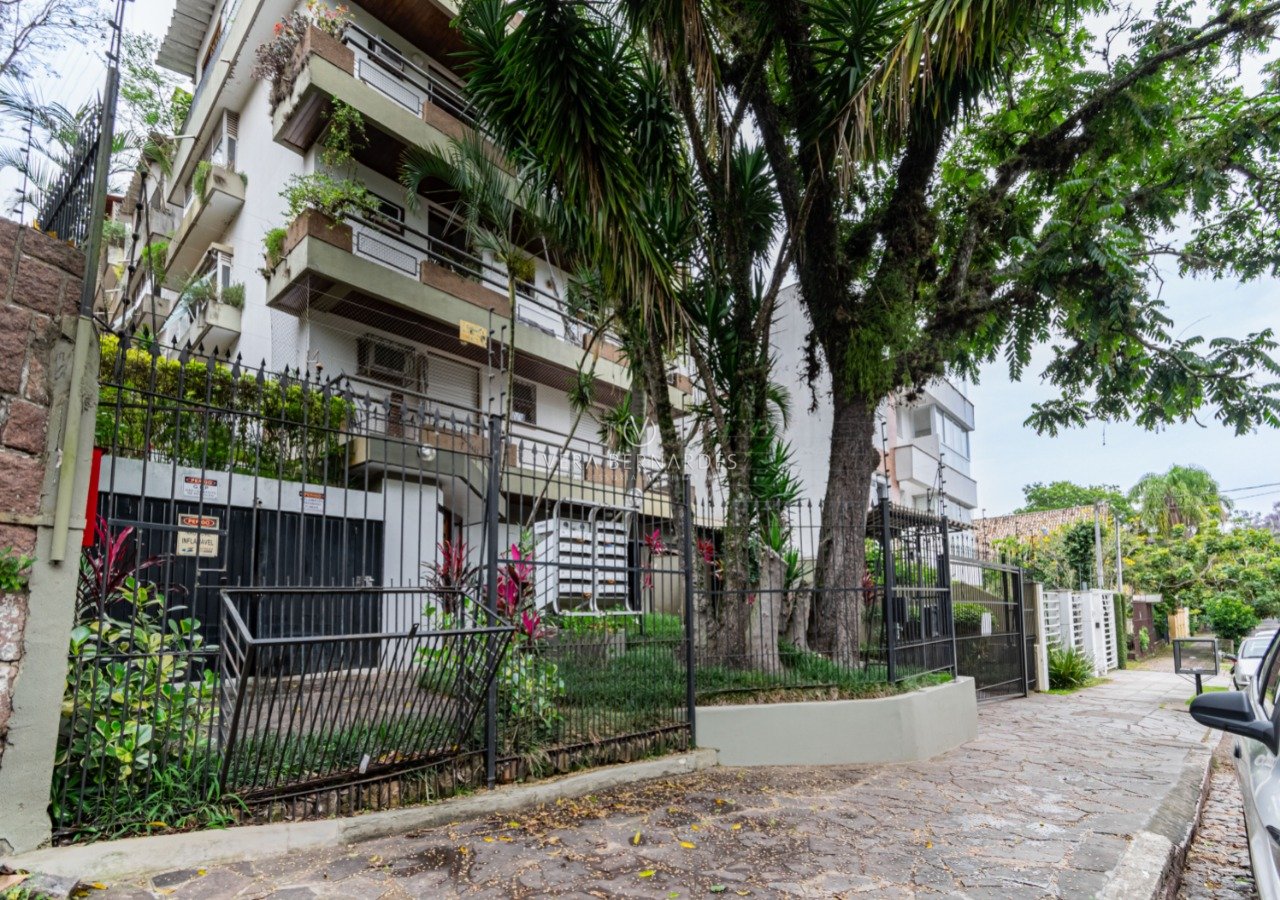 Cobertura à venda com 2 dormitórios, 204m² e 1 vaga no bairro Tristeza, Zona Sul de Porto Alegre