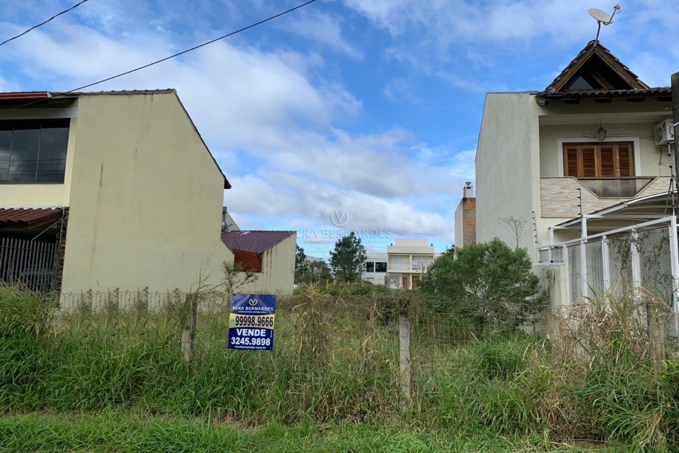 Terreno à venda com 250m² no bairro Hípica, Zona Sul de Porto Alegre