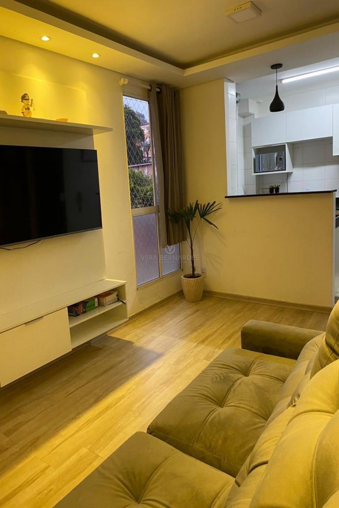 Apartamento à venda com 2 dormitórios, 45m² e 1 vaga no bairro Vila Nova, Zona Sul de Porto Alegre