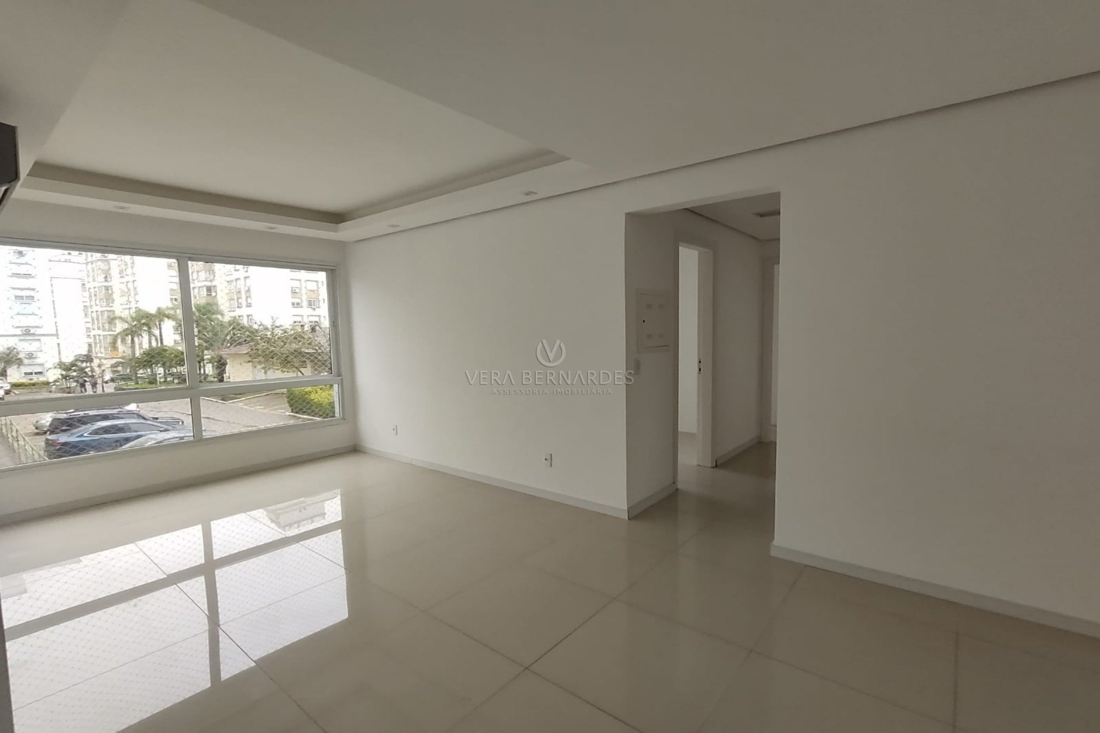 Apartamento à venda com 3 dormitórios, 71m² e 1 vaga no bairro Cavalhada, Zona Sul de Porto Alegre