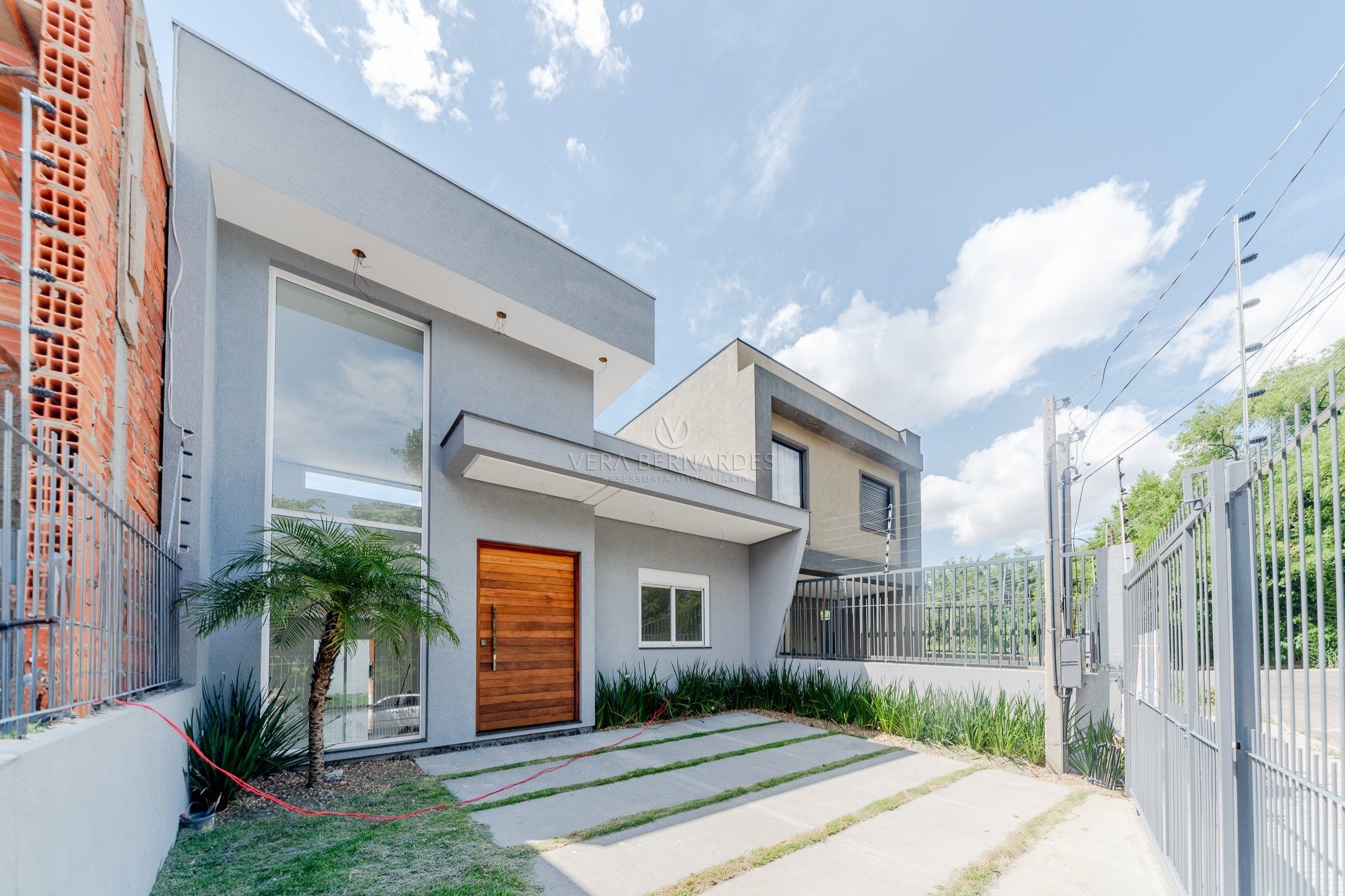 Casa Térrea à venda com 3 dormitórios, 100m² e 2 vagas no bairro Ipanema, Zona Sul de Porto Alegre