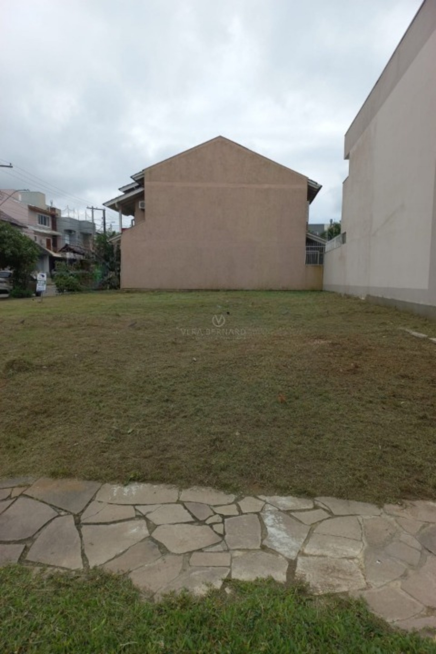 Terreno à venda com 152m² no bairro Hípica, Zona Sul de Porto Alegre