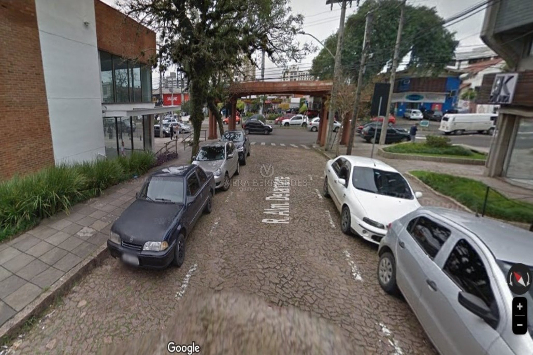 Salas/Conjuntos à venda com 37m² no bairro Tristeza, Zona Sul de Porto Alegre