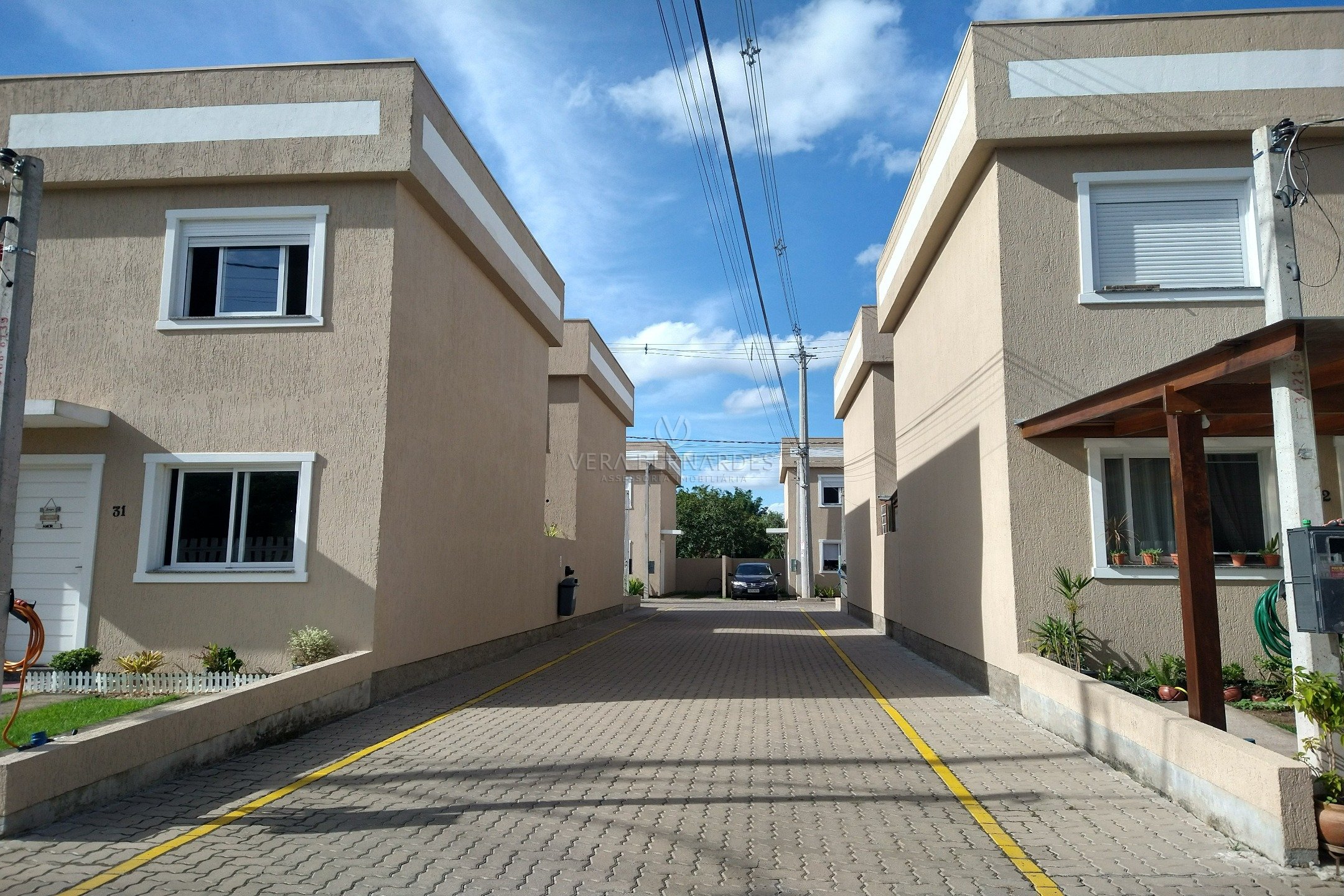 Casa em Condomínio à venda com 2 dormitórios, 55m² e 1 vaga no bairro Ponta Grossa, Zona Sul de Porto Alegre