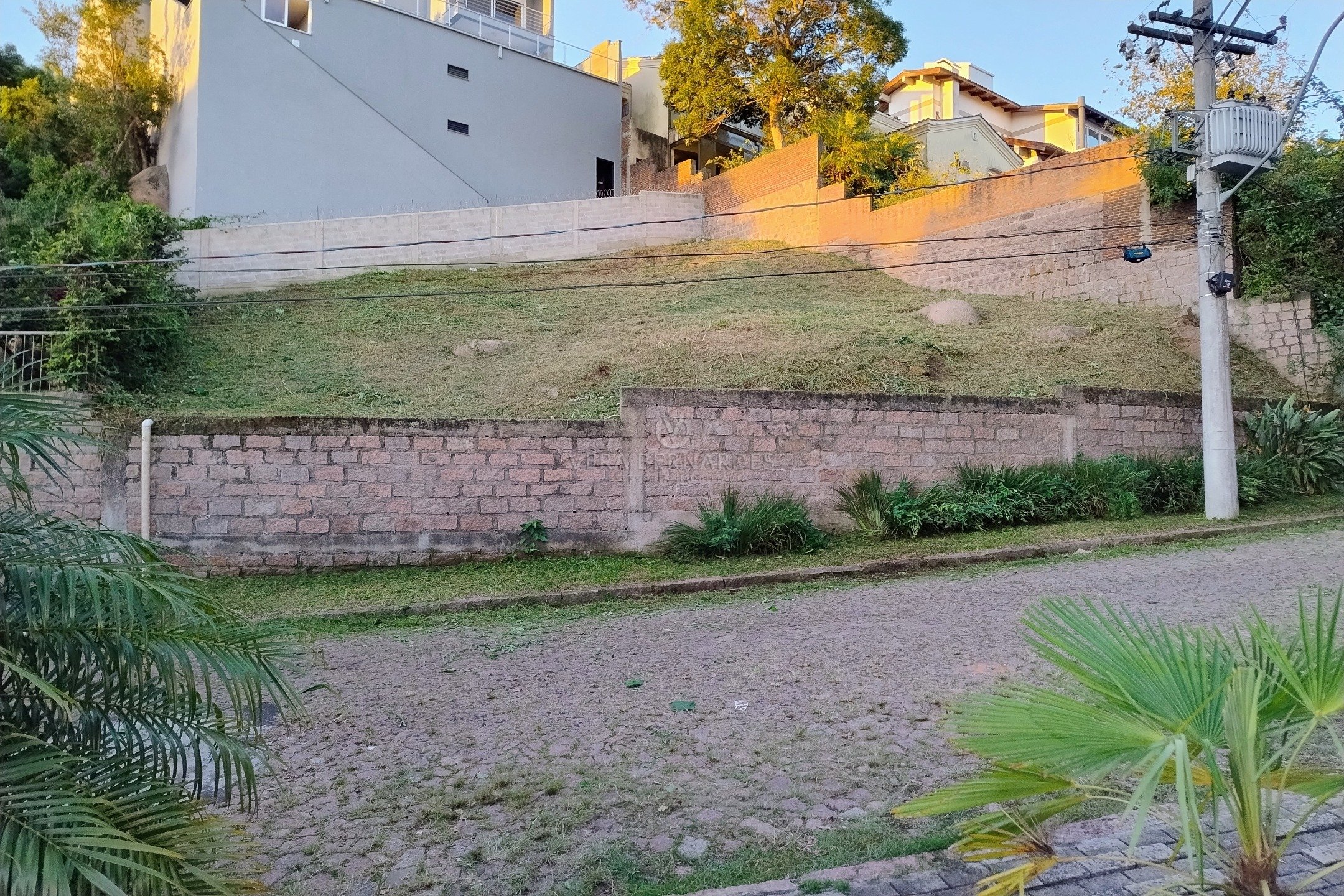 Terreno à venda com 266m² no bairro Sétimo Céu, Zona Sul de Porto Alegre