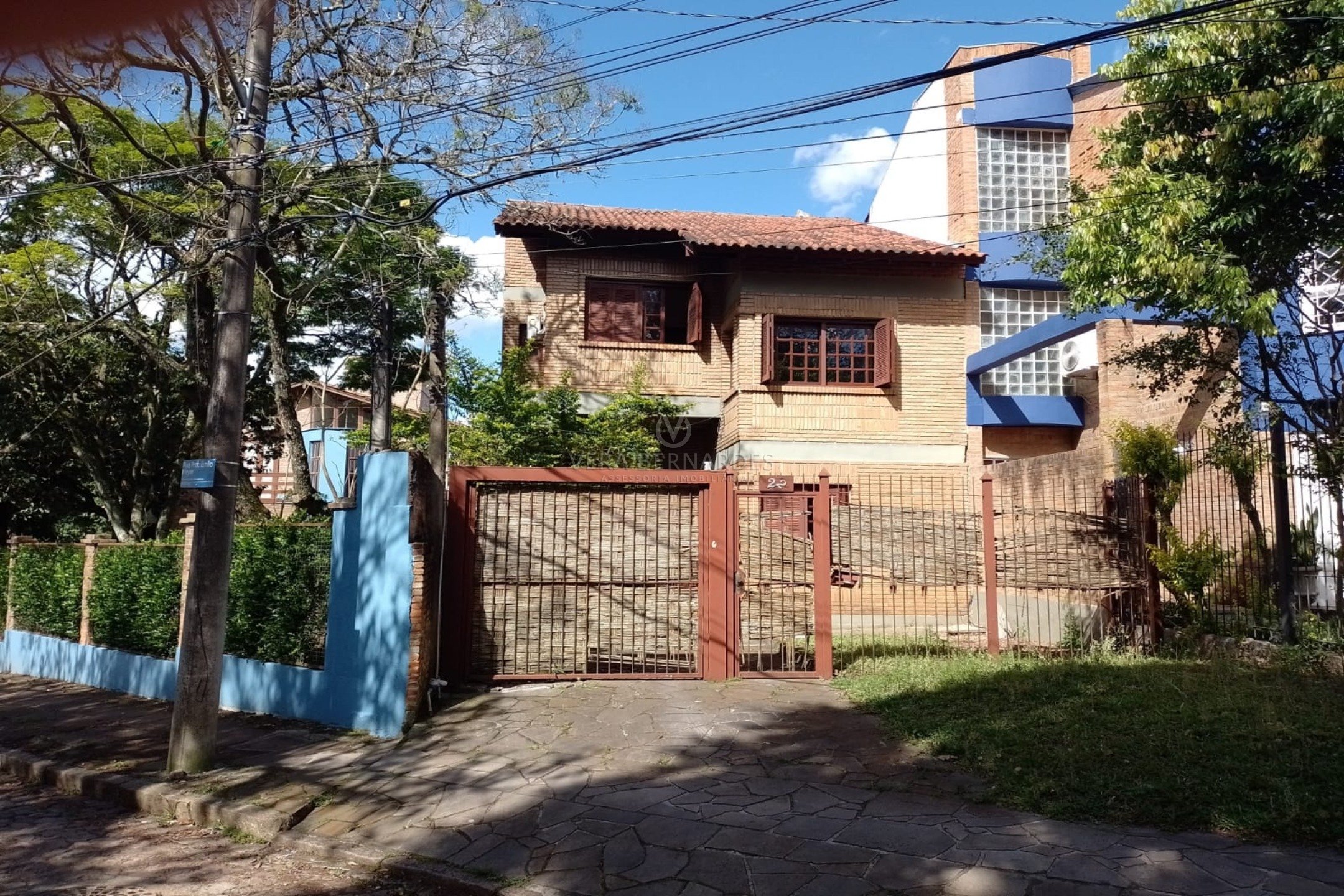 Casa à venda com 3 dormitórios, 263m² e 2 vagas no bairro Vila Conceição, Zona Sul de Porto Alegre