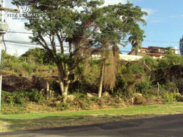 Terreno à venda com 300m² no bairro Ipanema, Zona Sul de Porto Alegre
